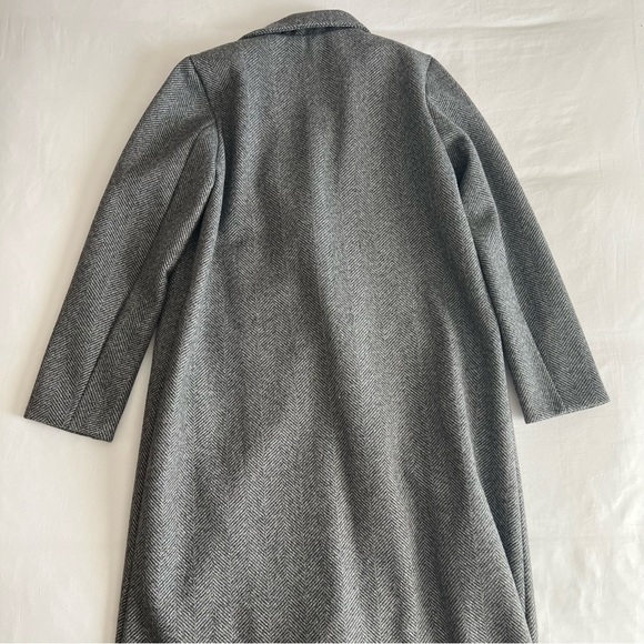 Boohoo Grey Long Coat - Picture 5 of 5